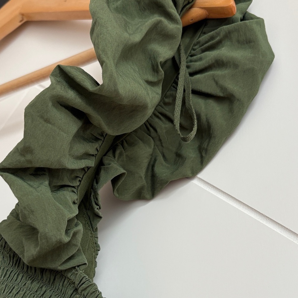 GAP Olive Ruched Tank Top - Picture 4 of 6